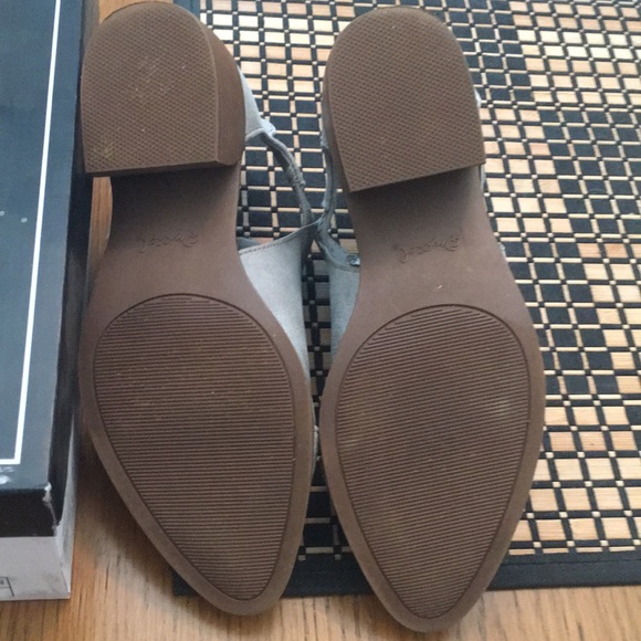 Ankle boots with buckle - Picture 5 of 6